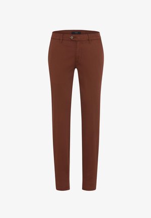 Chinos en coton marron avec coupe slim, fermeture zip, bouton, design à cinq poches et texture lisse.