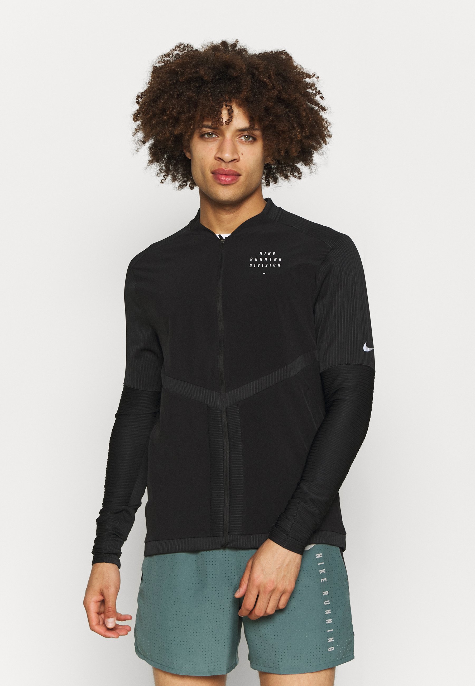 nike element running jacket