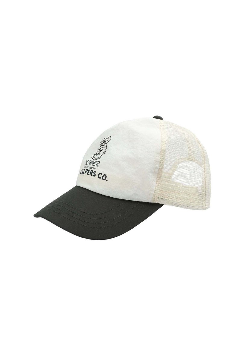 Gorra de camionero con un panel frontal blanco y visera verde oscuro. Parte trasera de malla, con un gráfico bordado y texto en la parte frontal.