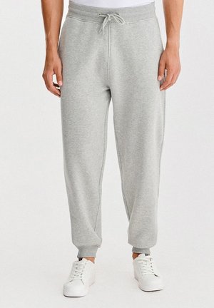 - Spodnie treningowe