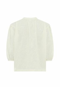 Hvid langærmet bluse med diskret blomsterbroderi, sammenskårne ærmer og høj hals, vist bagfra.