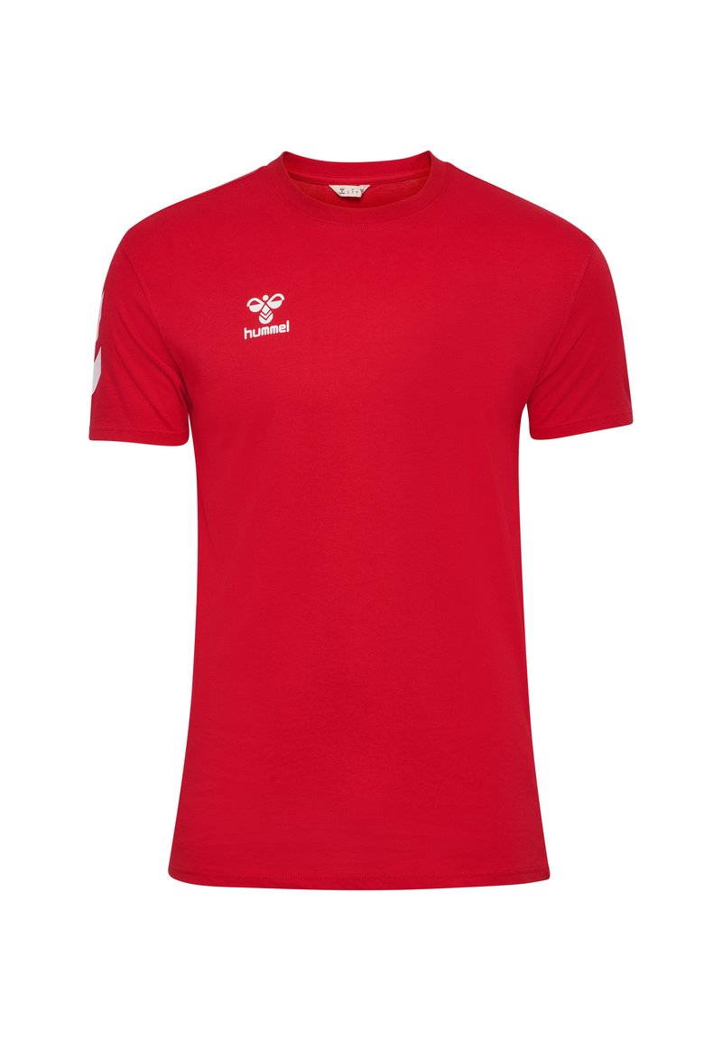 Rød bomulds T-shirt med rund hals, korte ærmer og hvidt logo på øverste venstre bryst. Har ensfarvet design uden mønstre.