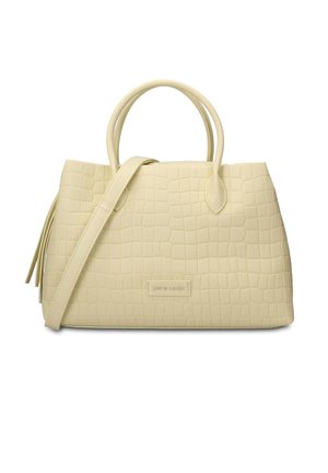 Beige rechthoekige handtas met krokodillenstructuur, dubbele ronde handvatten, afneembare schouderriem en merklabel "pierre cardin" aan de voorkant.