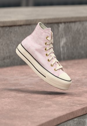 CHUCK TAYLOR ALL STAR LIFT - Magas szárú sneakerek - new found bloom/egret/black