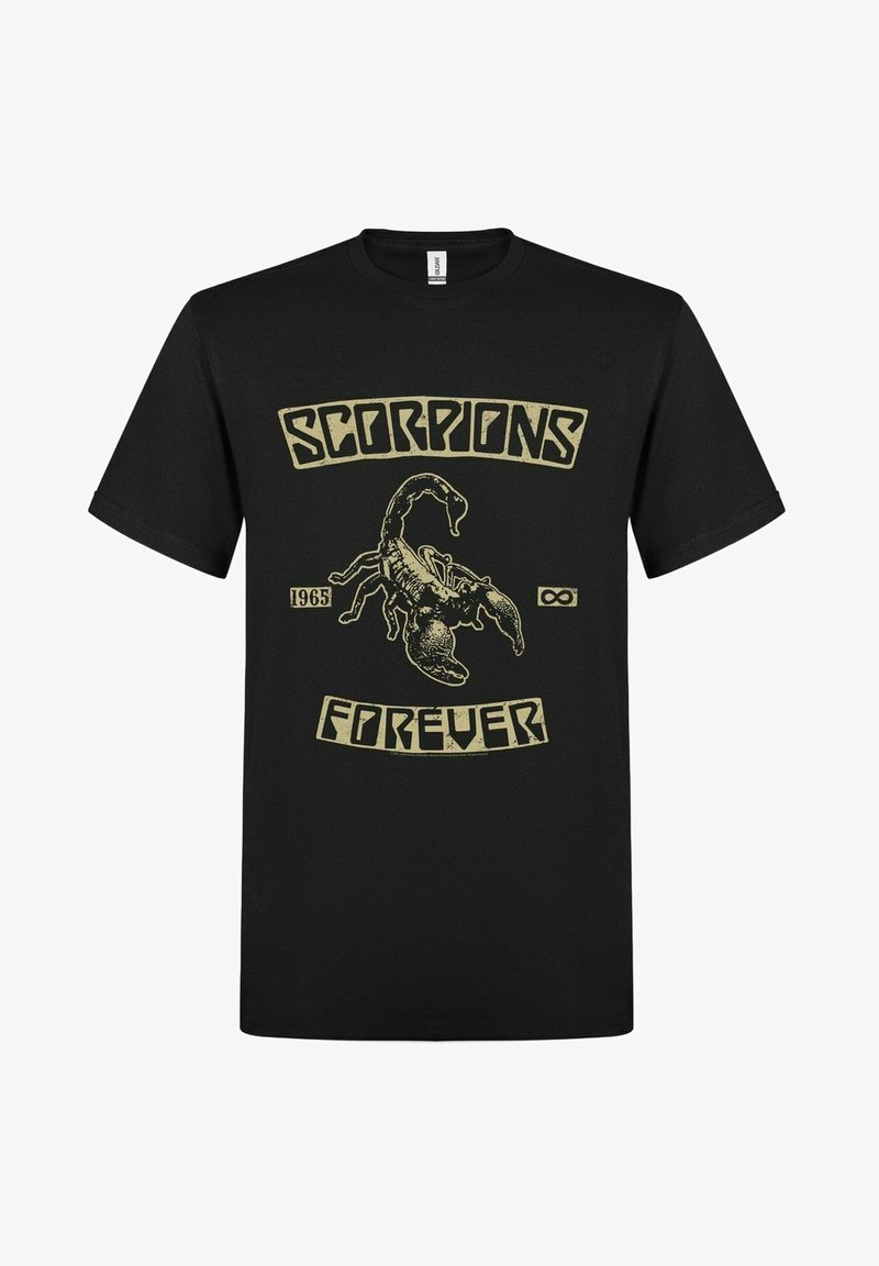 Camiseta de algodón negra con un gráfico de un escorpión y las palabras "ESCORPIONES PARA SIEMPRE" en letras doradas desgastadas.