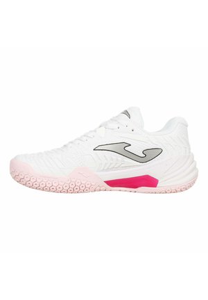 Weißer Sportschuh mit rosa Sohle und rosa Zwischensohlen-Akzent, mit silbernem Logo an der Seite und strukturiertem Grip an der Unterseite.