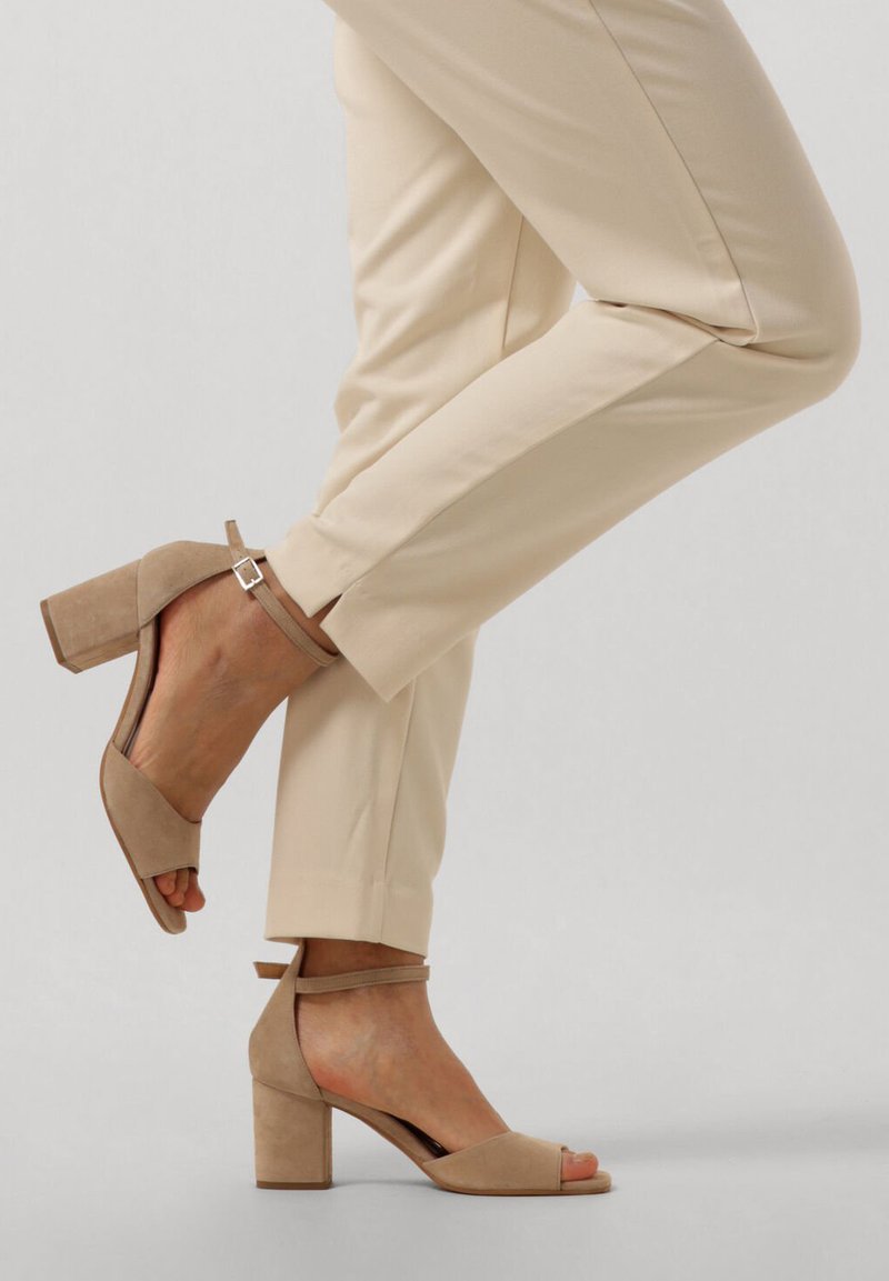 Notre-V Sandalen - beige