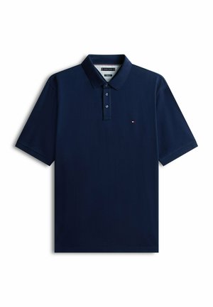 Marineblaue Polohemd mit kurzen Ärmeln, Kragen, drei Knöpfen und einem kleinen Tommy Hilfiger Flaggenlogo auf der linken Brust.