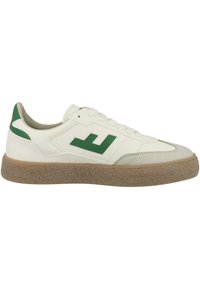 Weißer Sneaker mit grünen Akzenten, Gummisohle und strukturiertem Mittelsohl. Verfügt über ein auffälliges Logo an den Seiten und eine Schnürdesign.