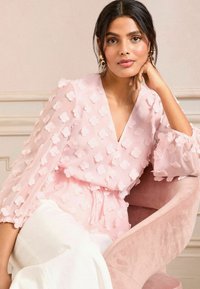 Love & Roses REGULAR FIT - 3D FLORAL BLUSH WITH PEPLUM - Pluus - blush pink