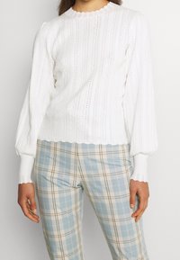 Forever New Strickpullover - white