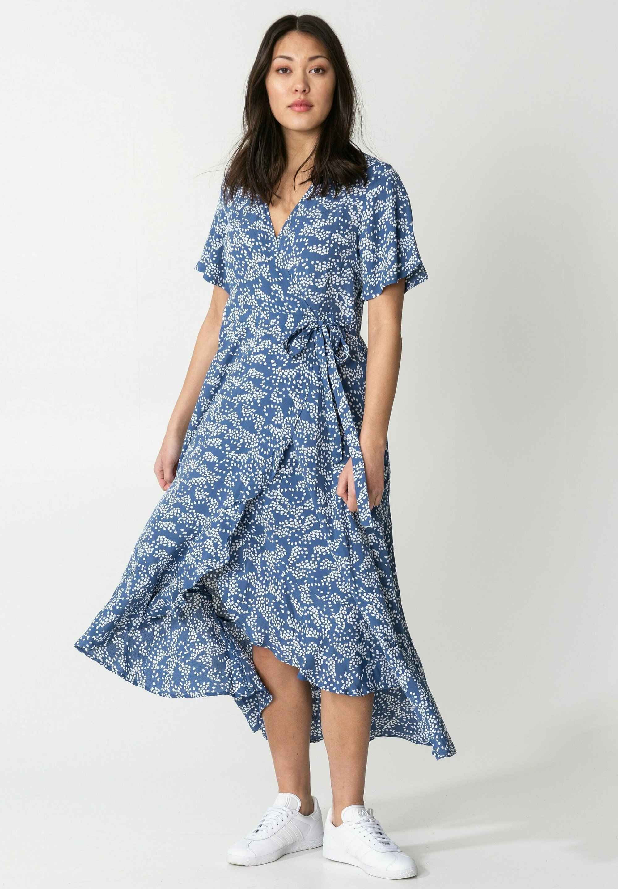 Indiska Nola Freizeitkleid Blue Blau Zalando De 