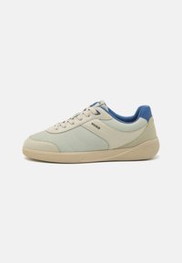 Unselected, open beige