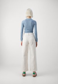 Pepe Jeans TANIA - Trapezaste traperice - white