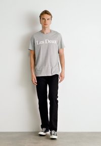 Les Deux CHARLES - Tričko s potlačou - light grey