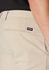 BOSS KAITO - Pantalon classique - medium beige