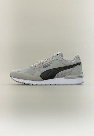 Puma, ST RUNNER V4 UNISEX - Zapatillas - gray echo/black/cool dark gray/white