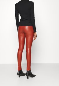 TOM TAILOR DENIM Legging (type pantalon) - metallic red