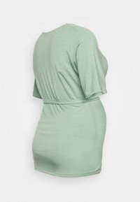 Mamalicious Curve T-shirt basic - light green