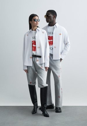 Rank 13: Carne Bollente - WORK FROM HOME UNISEX - Shirt