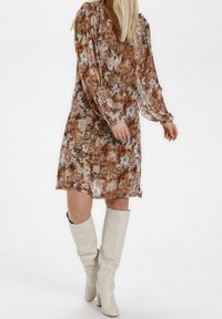 Cream Sukienka letnia