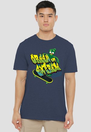 Navyblaue Baumwoll-T-Shirt mit einem lebhaften Grafik eines grünen Cartoon-Charakters auf einem Skateboard, mit fettem gelben und schwarzen Text.