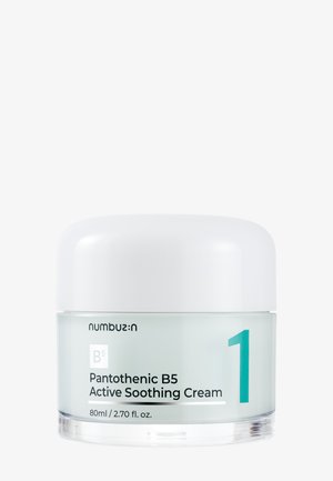 Tarro de crema calmante activa Pantothenic B5 de Numbuz:n, 80 ml, con tapa blanca y número 1 en tonos verde azulado en envase transparente.