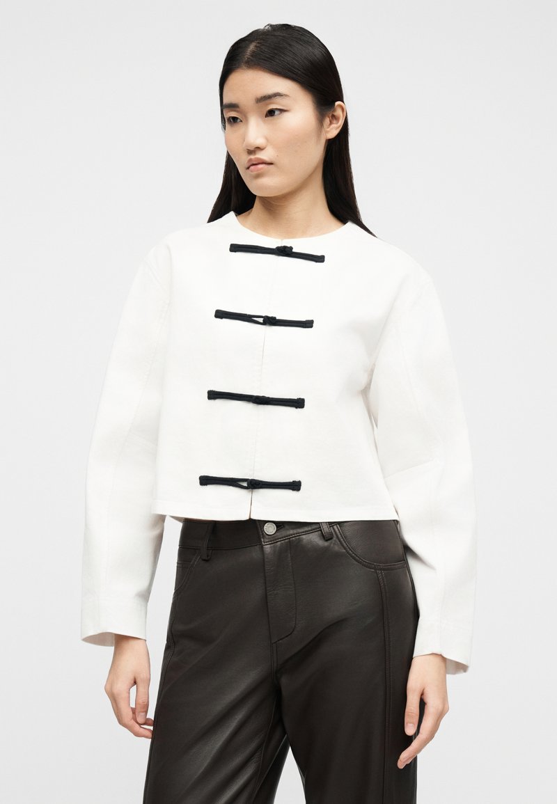 オフィシン ジェネラル Officine Generale 16AW LIAM JACKET LIGHT SUEDE シープスエードトラッカージャケット S グリーン 革ジャン ブルゾン LOOPヤフーショッピング店 - 通販 - Yahoo ショッピング