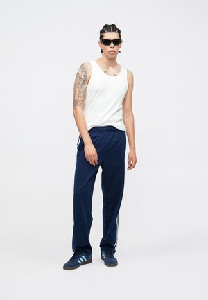 adidas Firebird Track Pants Night Indigo — foto 3