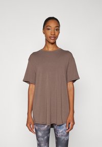 Nike Performance ONE RELAXED TOP - Camiseta deportiva - ironstone/black