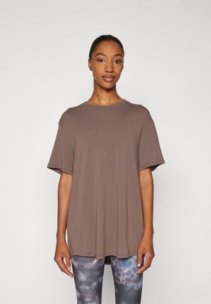 ONE RELAXED TOP - Camiseta deportiva - ironstone/black