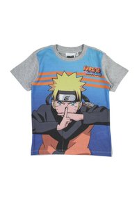 T-shirt à manches courtes avec un graphisme représentant un personnage aux cheveux blonds en pics et un bandeau, principalement en bleu, gris et orange.