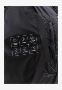 Unausgewählt, black