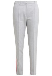Pantalones ajustados de color gris claro con una textura suave, que cuentan con dos pliegues frontales y acentos rojos en los laterales para ofrecer contraste.
