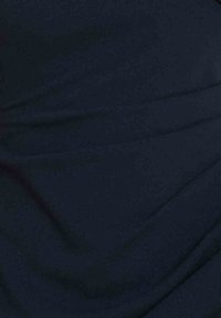 Goddiva PLEATED DROP SHOULDER MIDI - Cocktailklänning - black