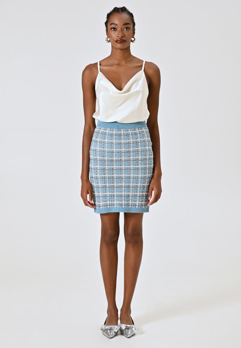 Crayon Carreaux Jupe A Carreaux Avec Bretelles Acheter Jupe à