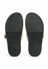 Thumbnail Image 5