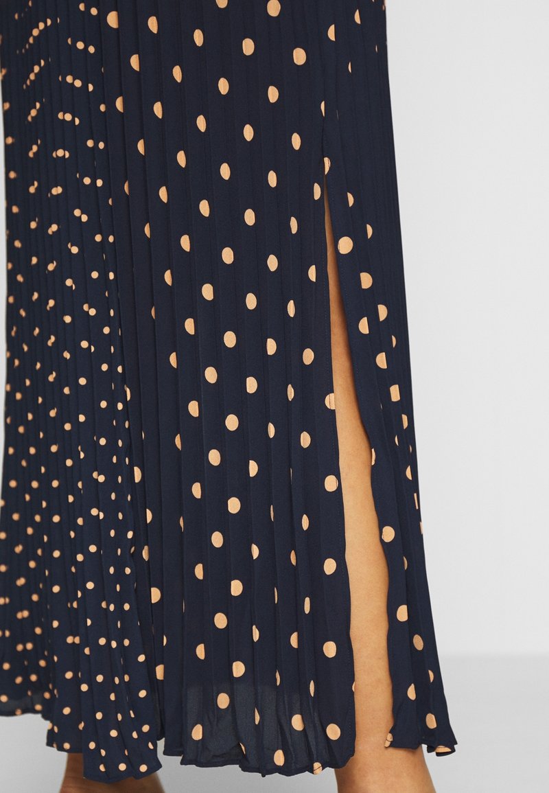 banana republic polka dot maxi dress Banana Republic PETITE POLKA DOT PLEATED MAXI DRESS