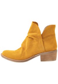 Tamaris Botines bajos - yellow