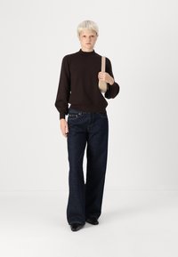 Gina Tricot LOW WIDE - Široke kavbojke - rinse