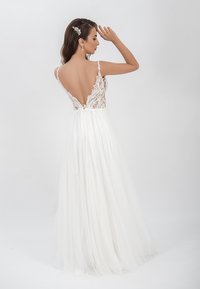 Hochzeitsatelier Irvalda - Galajurk - white - 2