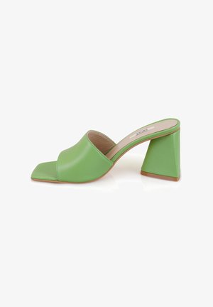 Desa Muiltjes met hak - green