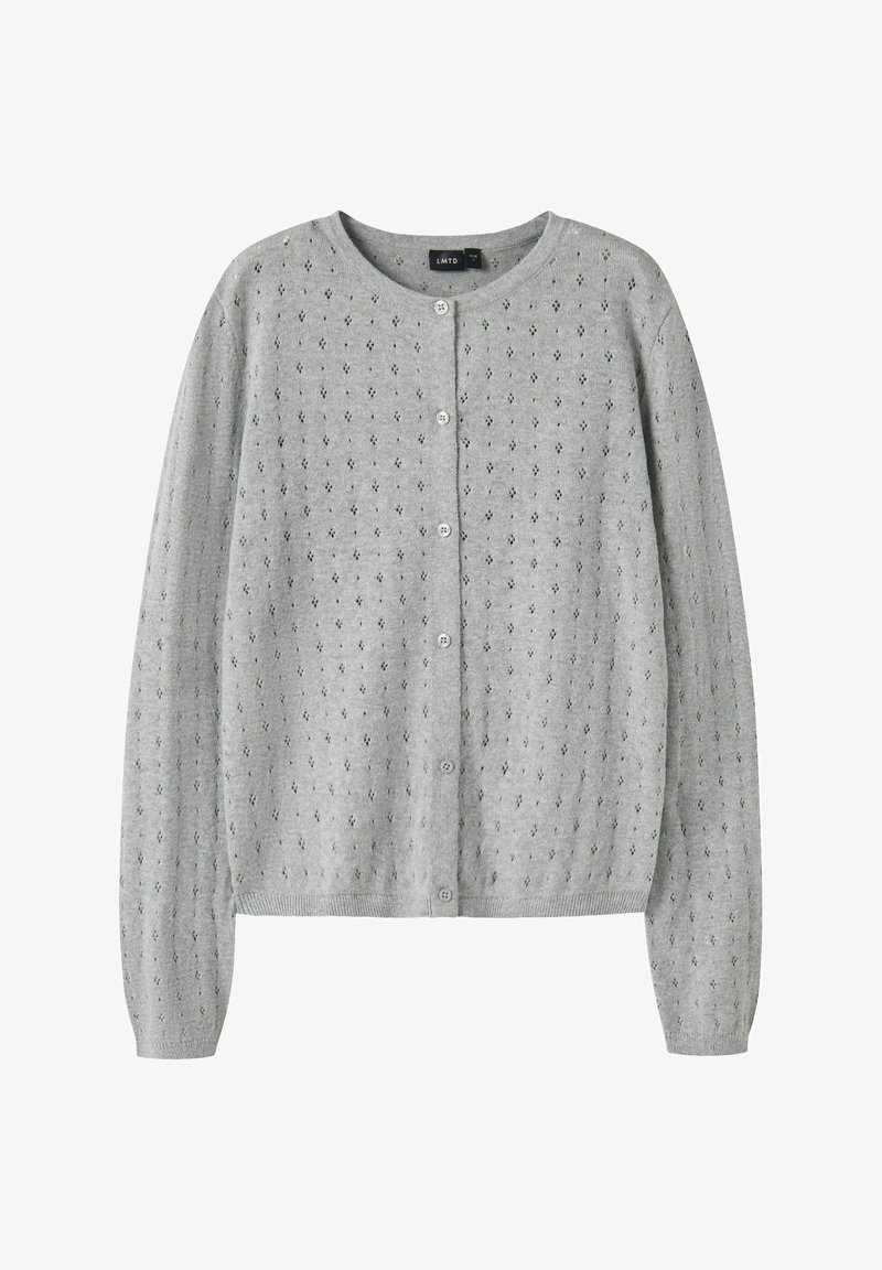 Hellgraue, langärmelige Strickjacke mit kleinem Lochmuster, rundem Ausschnitt und weißer Knopfleiste vorne.