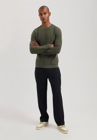 Dstrezzed MERCURY CREW - Trui - olive night