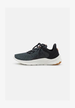 ROAV - Scarpe running neutre - black
