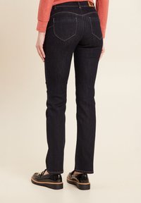 Breal MIT GEKIPPTER TAILLE - Jean droit - denim brut