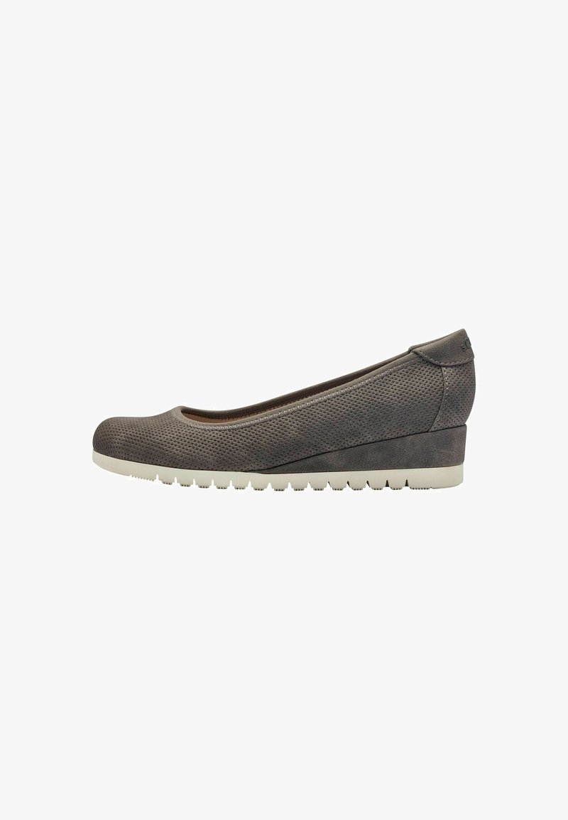 Chaussure compensée grise pour femme avec empeigne texturée et semelle en caoutchouc blanche, conçue pour un usage décontracté.