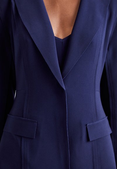 Norma Kamali SINGLE BREASTED BOY FIT RIDING JACKET - Manteau court - true navy