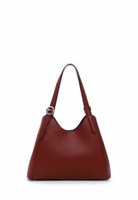 Rote Lederhandtasche mit glatter Textur, geschwungenen Silhouette und doppelten Griffen, die mit einem silbernen runden Akzent versehen sind.
