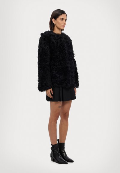 STUDIO ID Short coat - black silky